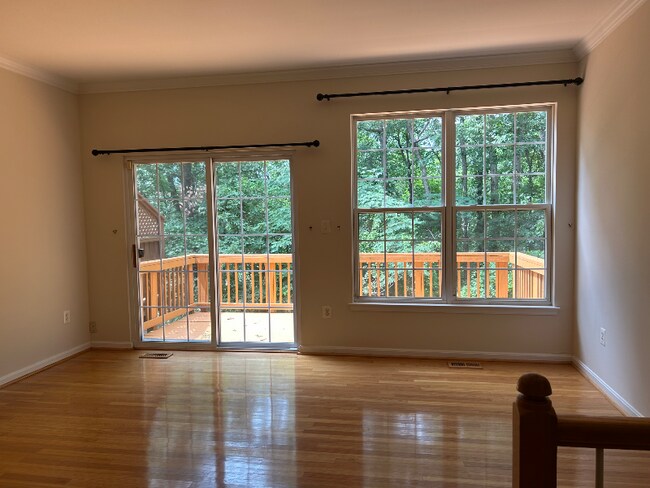 Building Photo - 6490 Tayack Pl