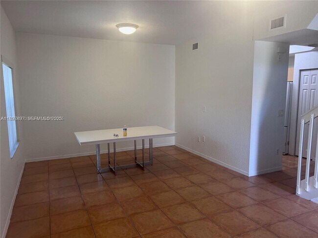 Building Photo - 2224 Anchor Ct