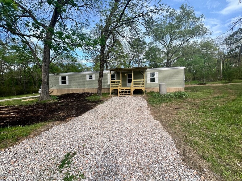 Building Photo - 230 Grandstaff Dr