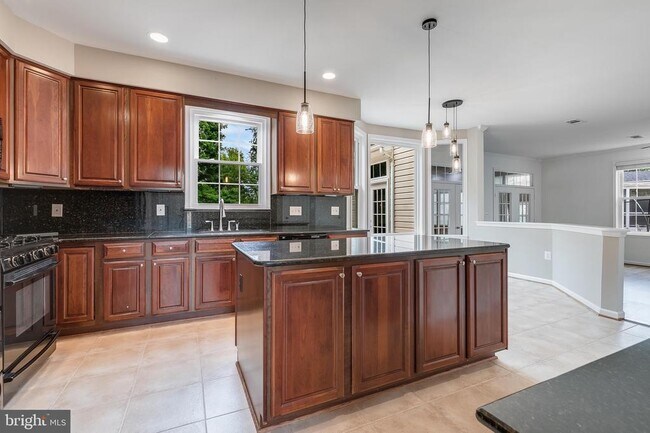 Building Photo - 21354 Fultonham Cir