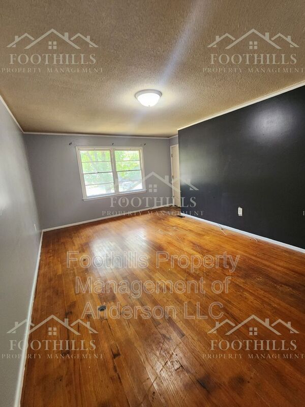 Building Photo - 418 W Fredericks St