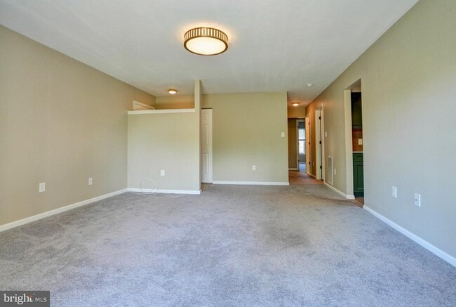 Building Photo - 325 Westridge Cir
