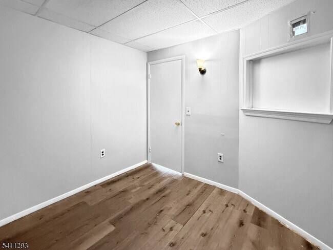 Building Photo - 201 Cedar Alley