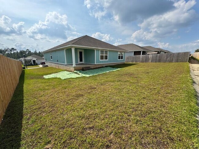 Building Photo - Pensacola - Deer Run - 4 bed, 2 bath w/ co...