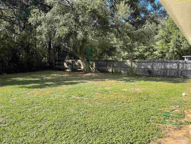 Building Photo - 6737 Summit Dr