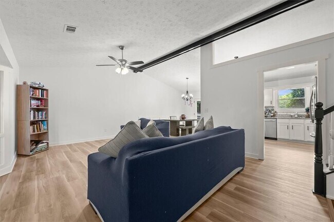 Building Photo - 6338 Stablewood Way