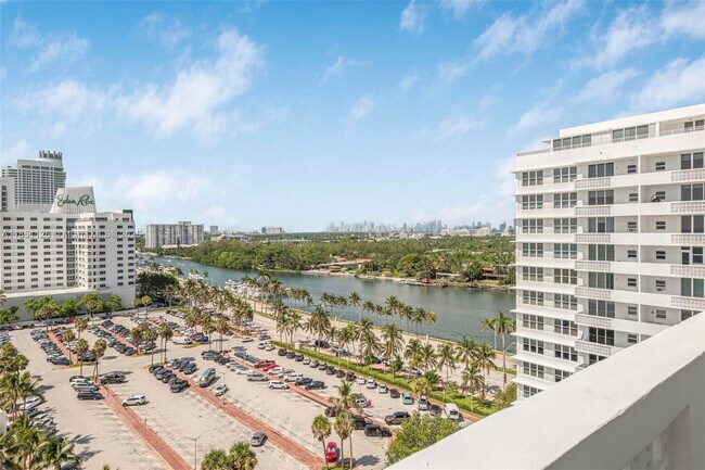 Building Photo - 4747 Collins Ave