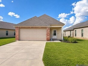 Building Photo - 15484 Oakstone Dr