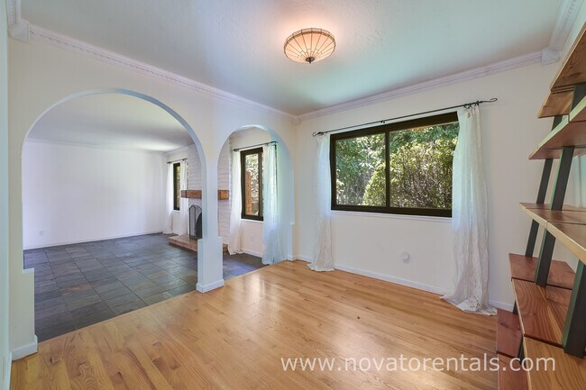 Building Photo - 65 Santa Maria Dr