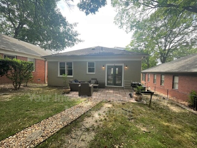 Building Photo - 639 Somerset Terrace NE