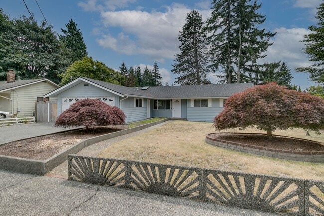 Building Photo - Amazing Updated Rambler in Kirkland with B...