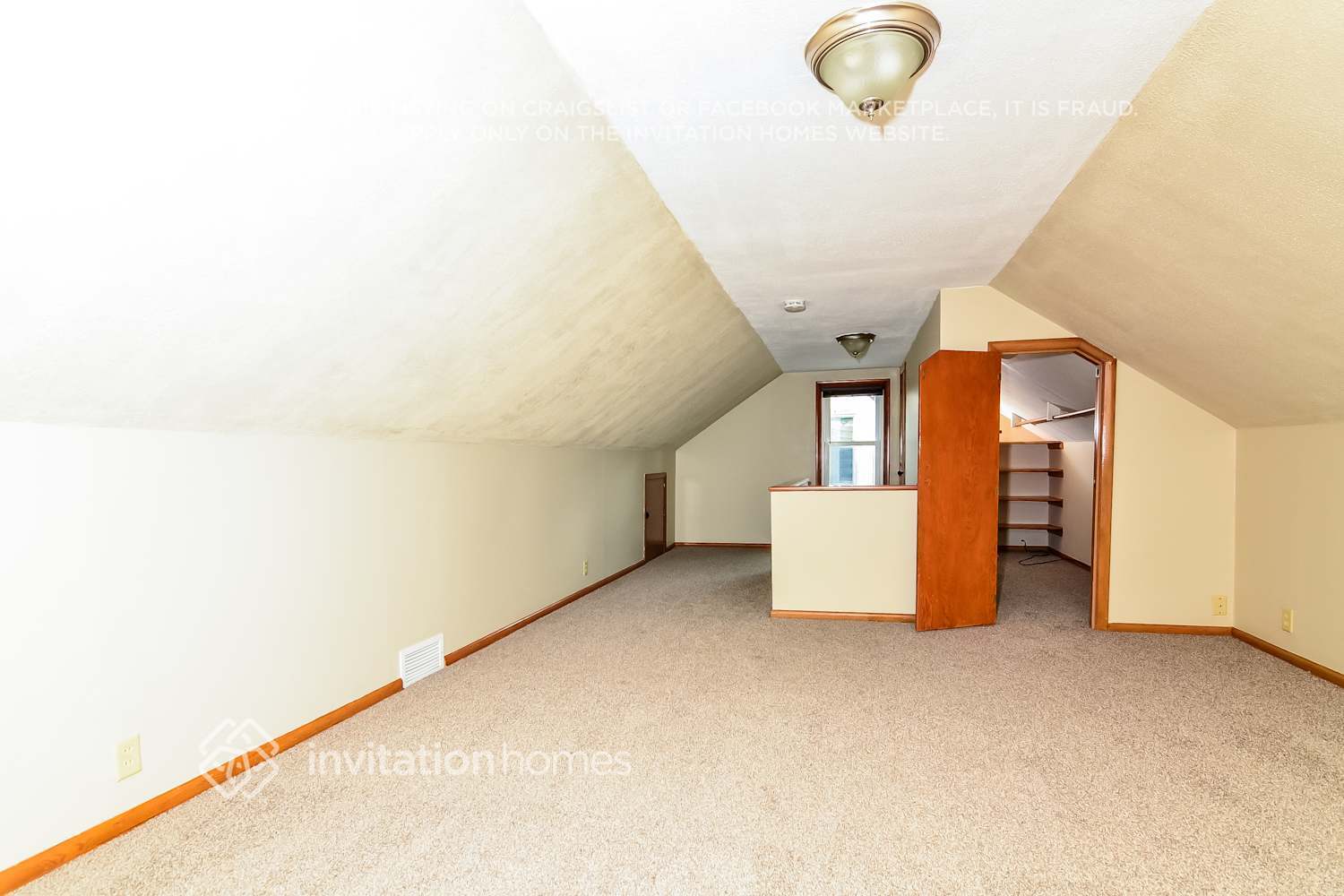 Building Photo - 3729 Noble Ave N