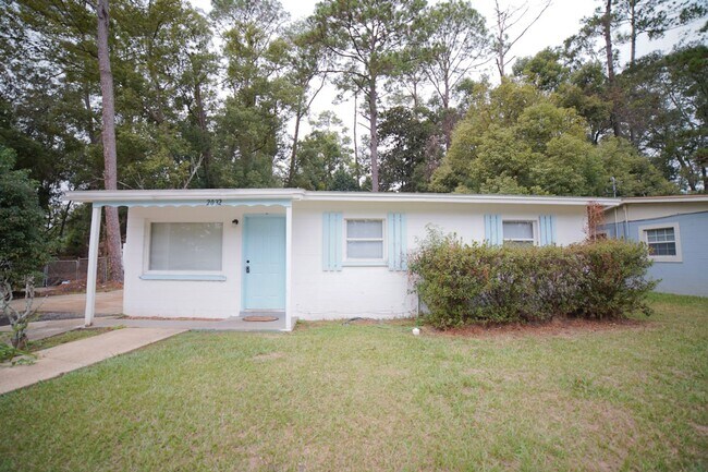 Building Photo - Cozy 3 bedroom 2 bath home