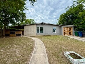 Building Photo - 134 Greenhill Pass