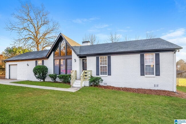 Building Photo - 602 Greenbriar Rd