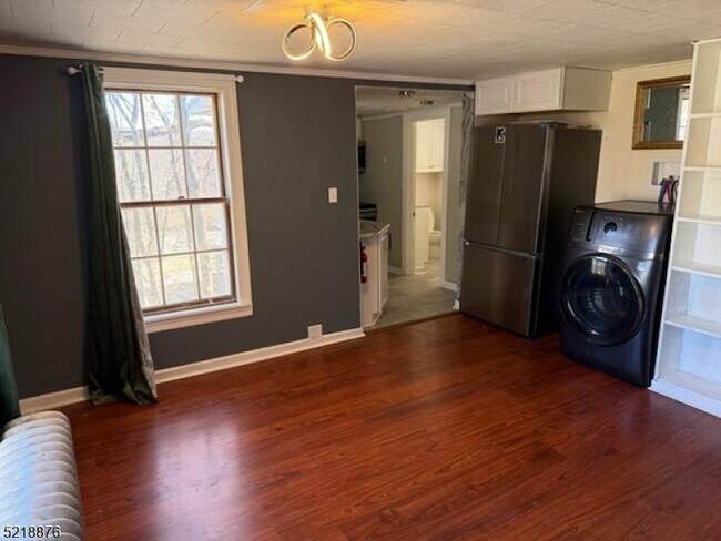 Building Photo - 270 Espanong Rd