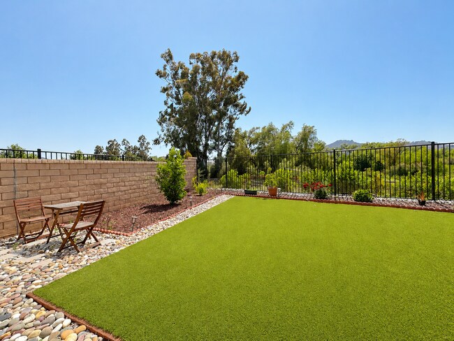 Building Photo - Beautiful and almost Brand New 3 Bedroom House in Citro, Fallbrook for Rent