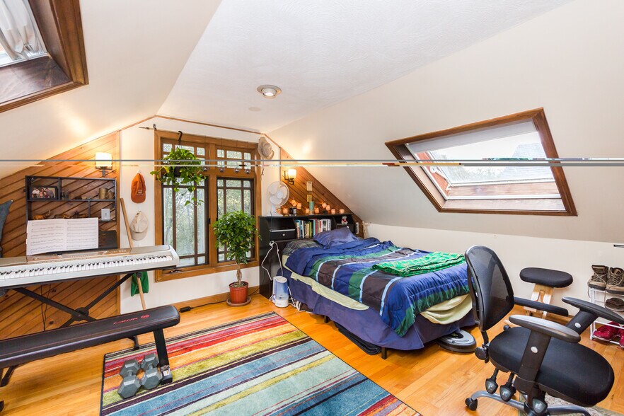 Building Photo - 200 Calumet St