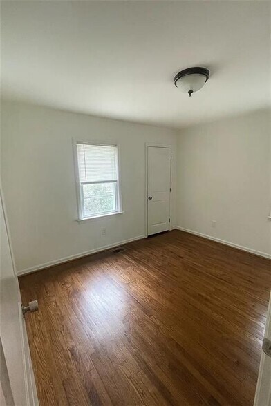 Building Photo - 1181 Westview Dr SW