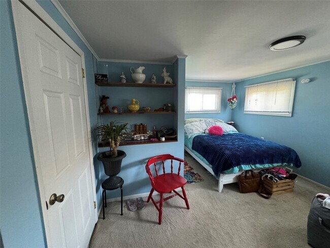 Building Photo - 9 Second St