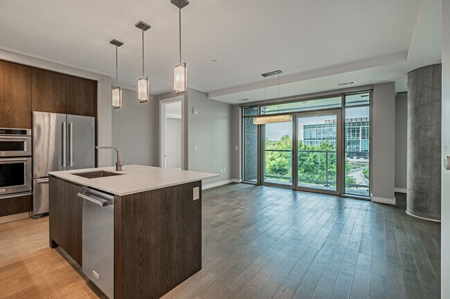 Primary Photo - LUX 1BD, 1.5BA Lakehouse Condo with Balcony