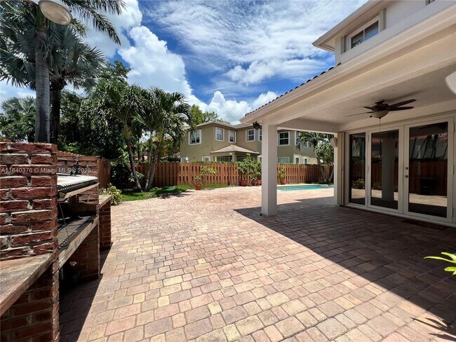 Building Photo - 8034 NW 111th Ct