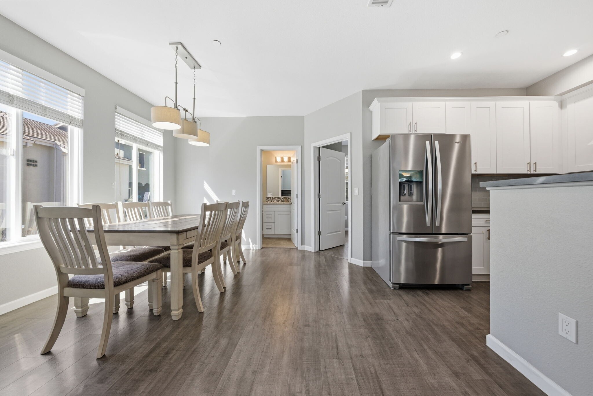 Building Photo - 817 Estancia Ter