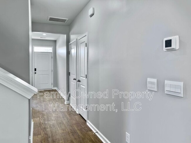 Building Photo - 422 Blue Elderberry Run