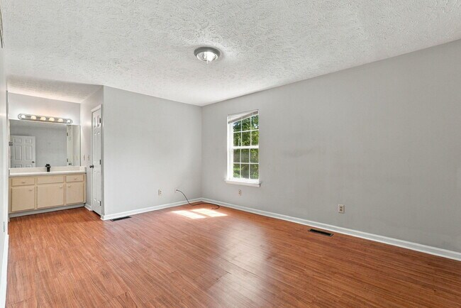 Building Photo - 119 Crosskey Rd