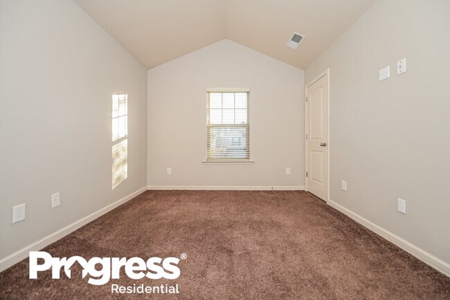 Building Photo - 151 Biscayne Terrace