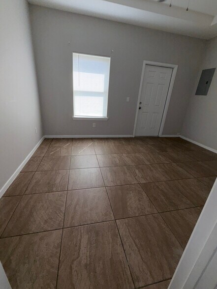 Building Photo - 3300 N Moorefield Rd