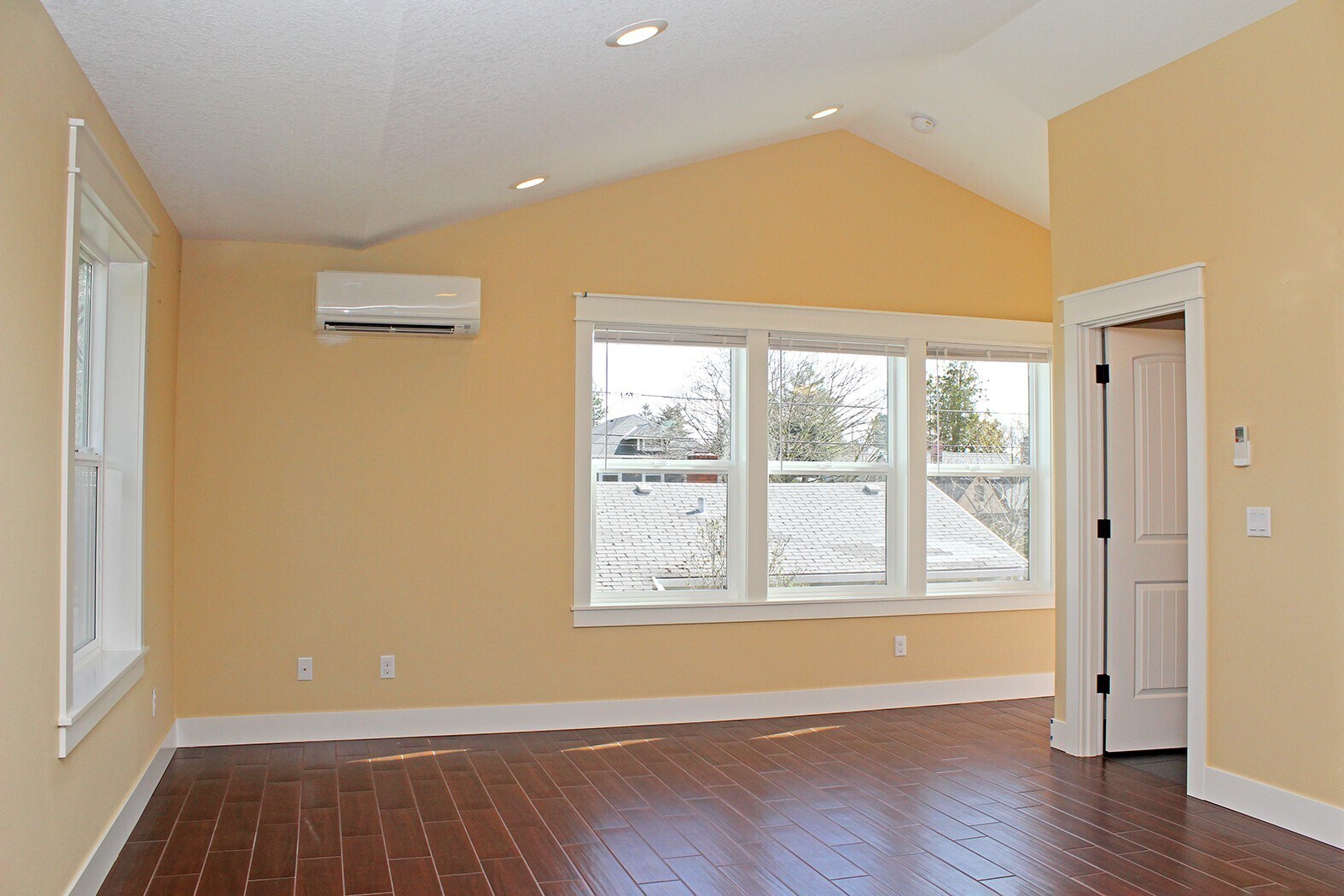 Building Photo - 3639 SE 73rd Ave