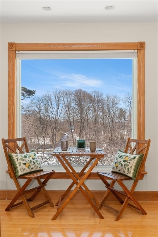 Building Photo - 25 Pleasant St