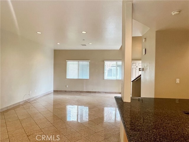 Building Photo - 266 S Redwood Ave