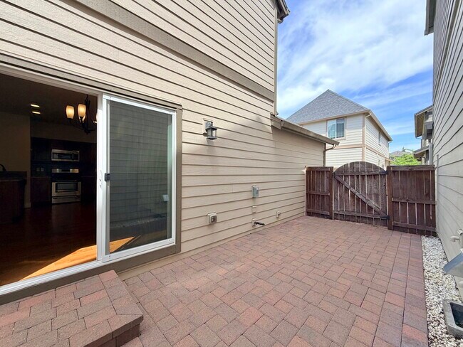 Building Photo - 378 SW Mitchum Terrace