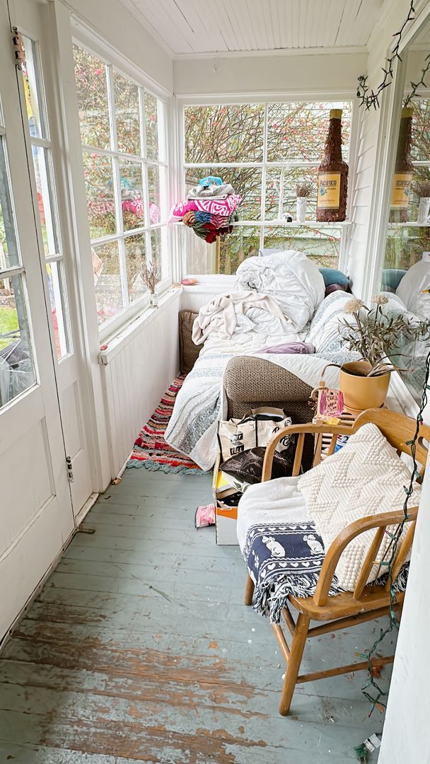 Building Photo - PRELEASE:  4+bdrm/1bath near WWU + Sehome Hill