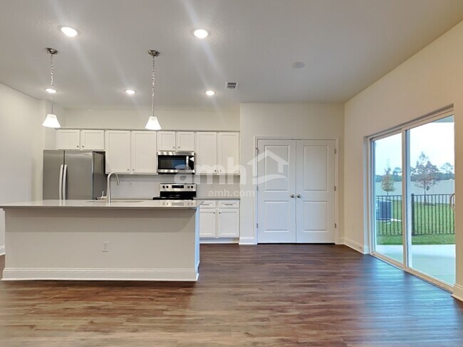 Building Photo - 60 Elcano Ln