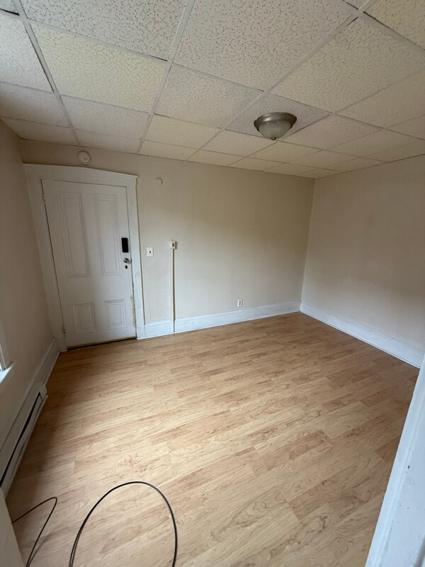 Building Photo - 1047 Penn St