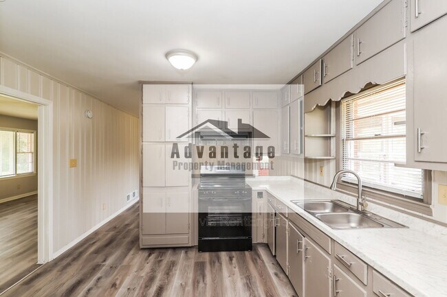 Building Photo - 6615 Cascade Palmetto Hwy