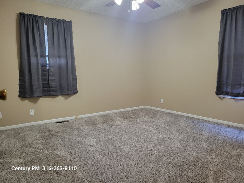 Building Photo - 1724 Stony Pt