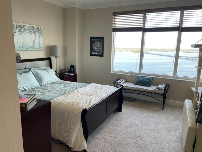 Building Photo - 2104 W First St