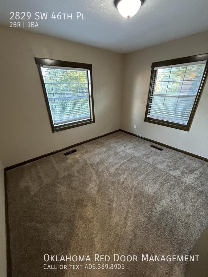 Building Photo - 2829 SW 46th Pl
