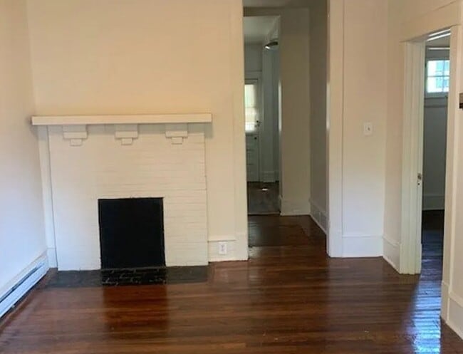 Building Photo - 216 Dexter Pl