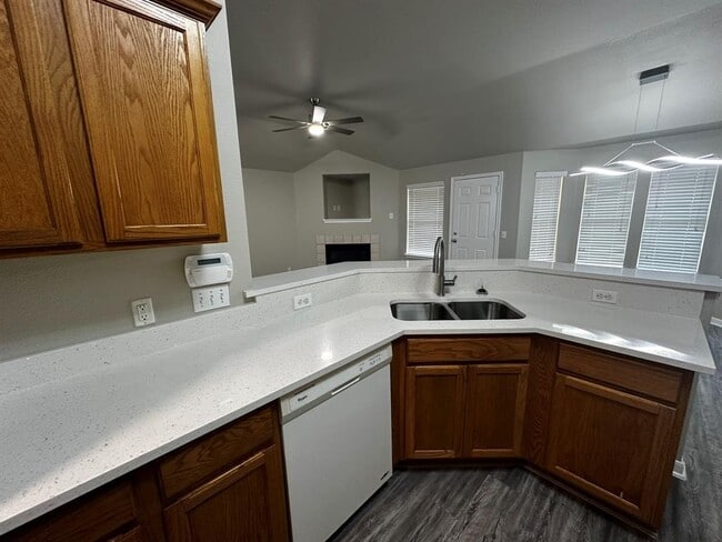 Building Photo - 7220 Wardman Dr