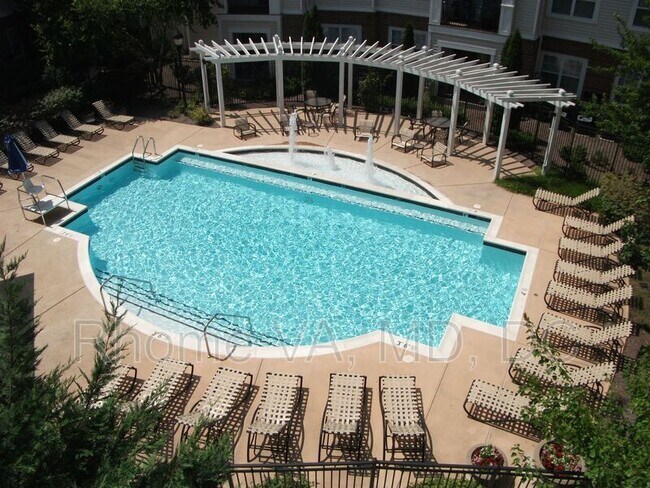 Building Photo - 12917 Centre Park Cir