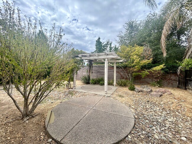 Building Photo - 9871 Tarzo Way