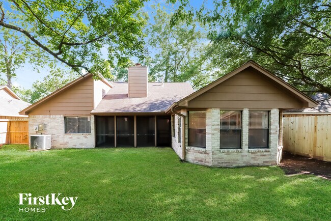 Building Photo - 2011 Woodhue Dr
