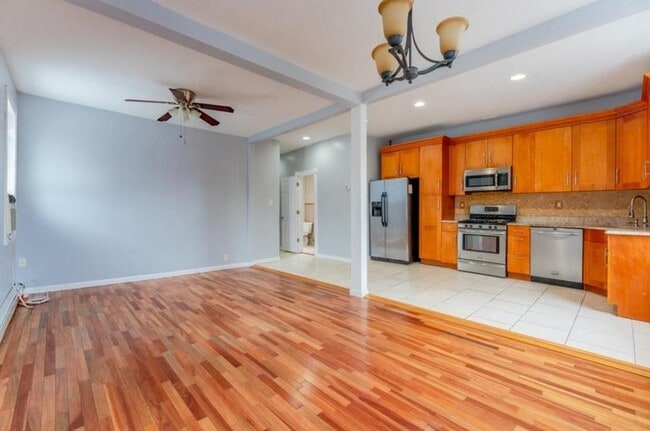 Building Photo - 1316 44th St