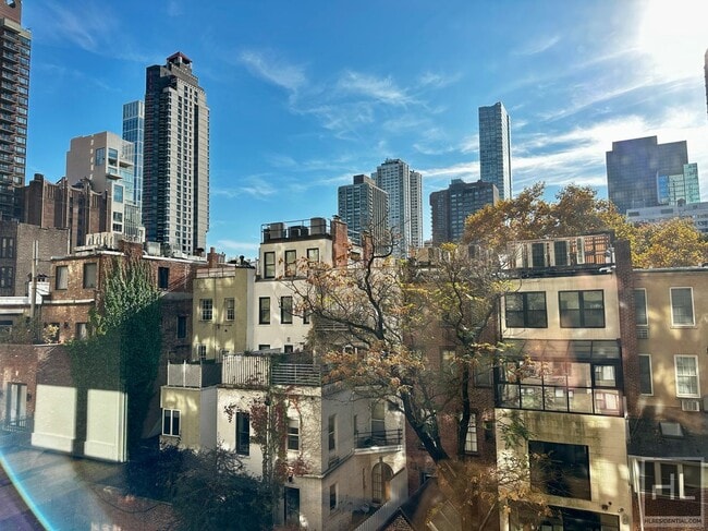 Primary Photo - EAST 63 STREET