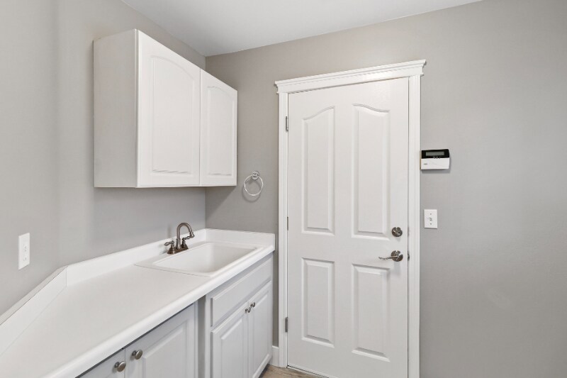 Building Photo - 3451 Woodbury Dr